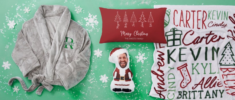 Christmas Blankets & Pillows