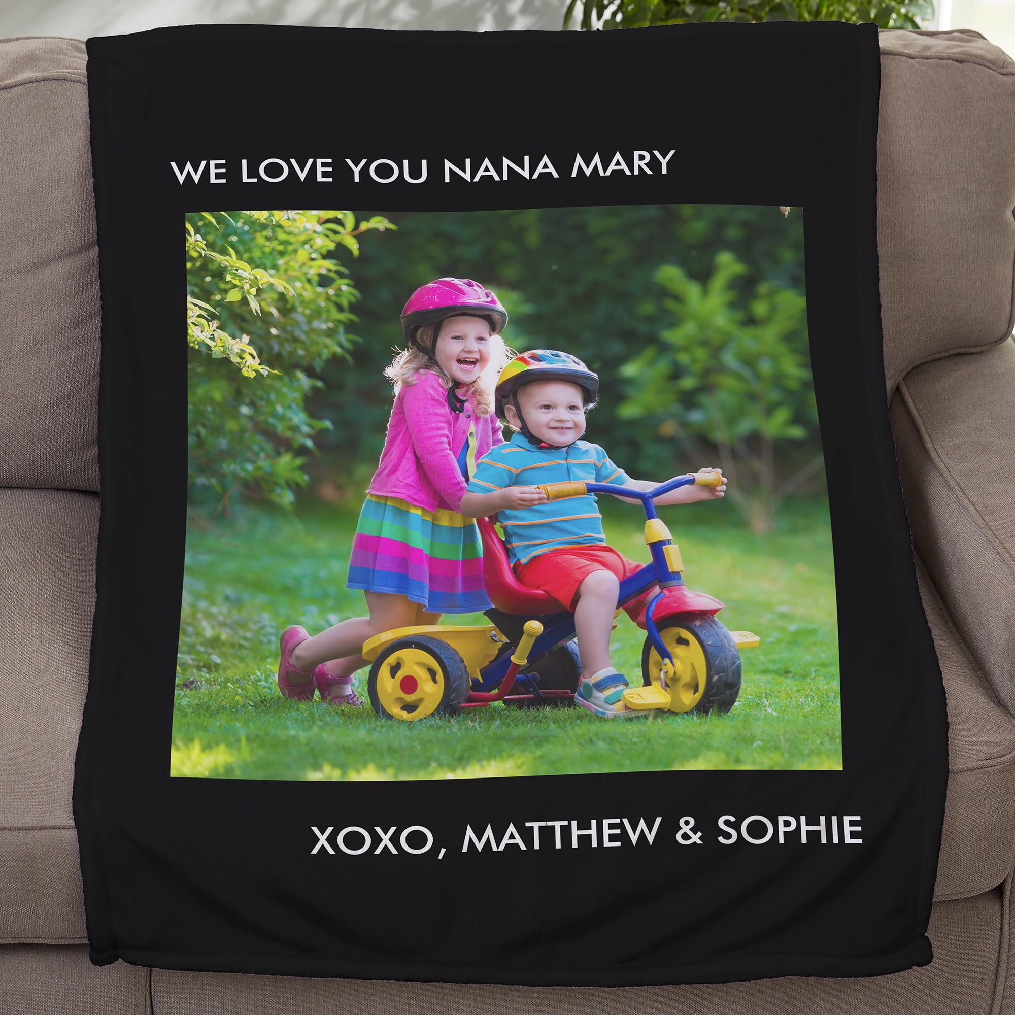 16486-picture-perfect-personalized-fleece-photo-blankets