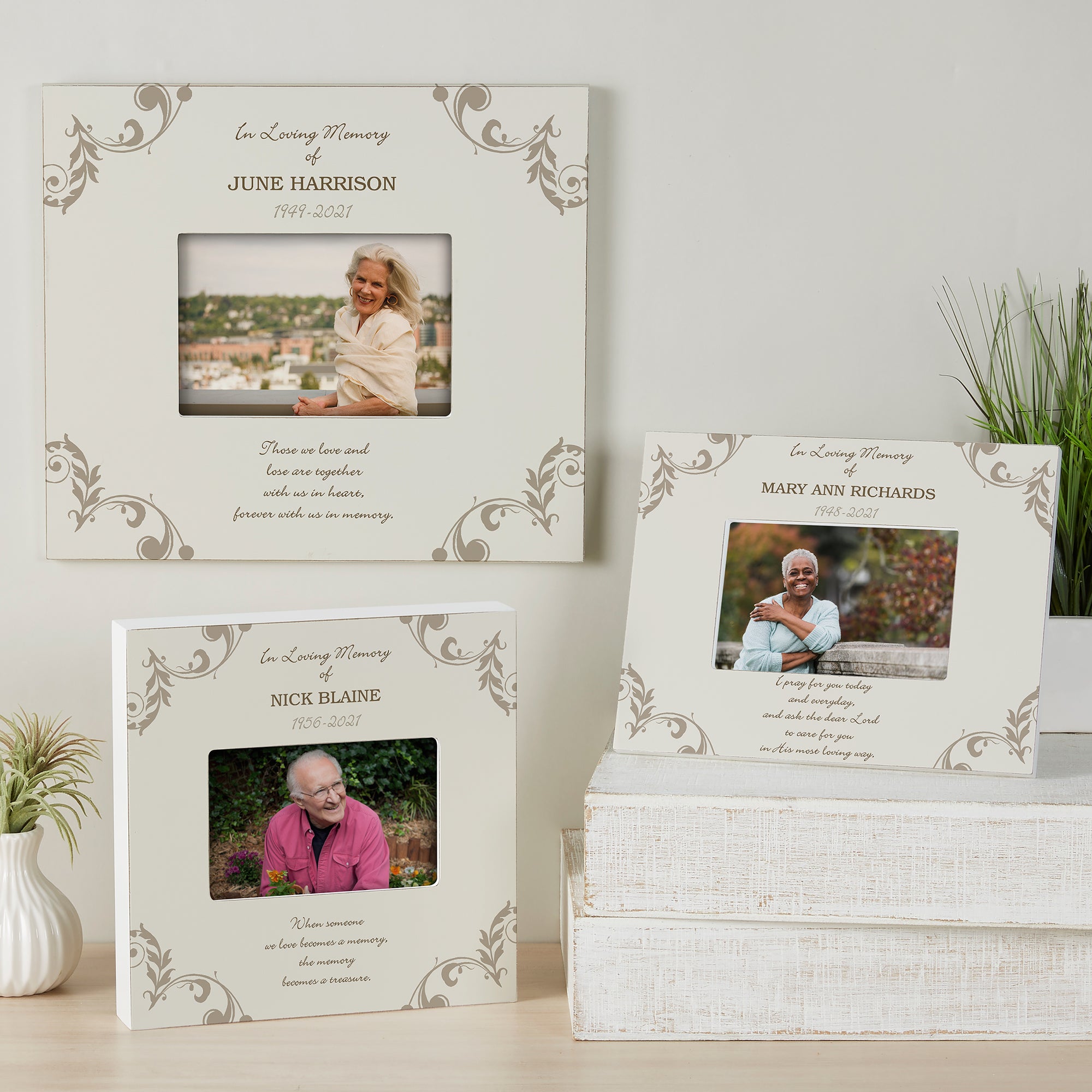 17201 - In Loving Memory Personalized Memorial Picture Frame 