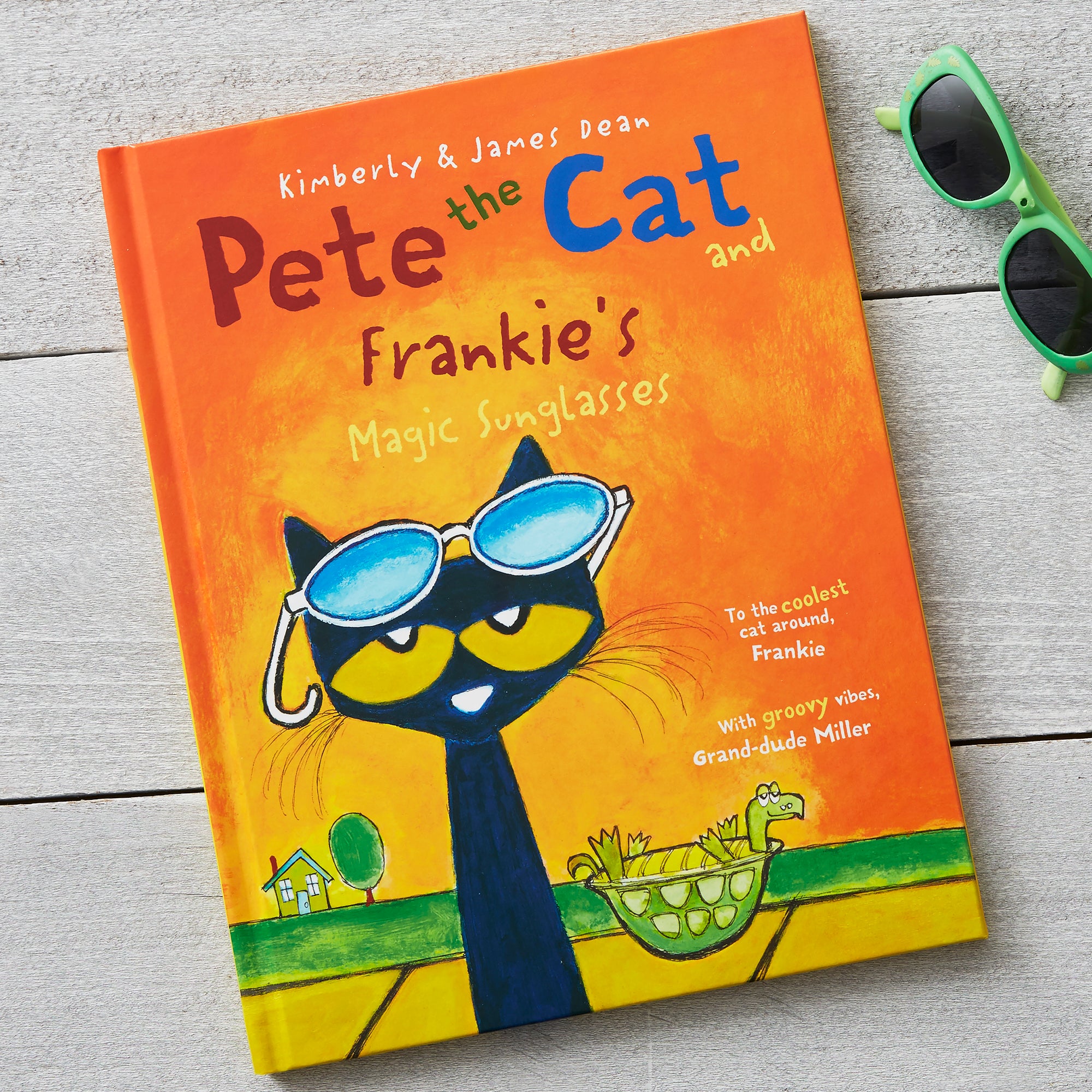 19637D - Pete the Cat and the Magic Sunglasses Personalized Storybook