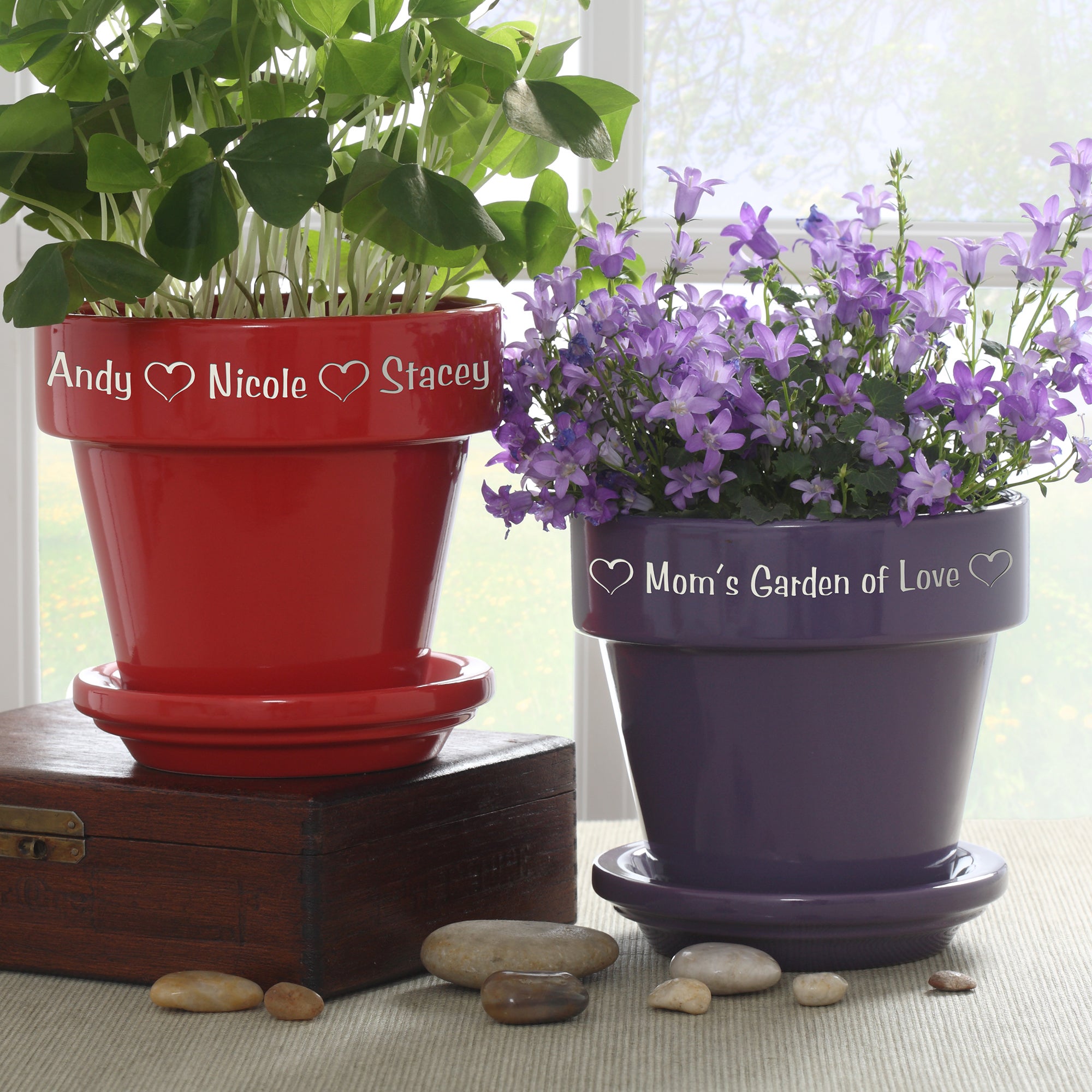 3486 - Garden Of Love Engraved Flower Pot