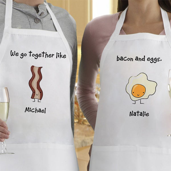 matching aprons for couples