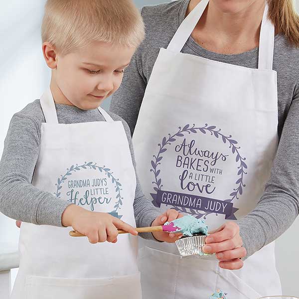 IT'S TIIIIME Mommy and Me Christmas Aprons. Personalized Gifts