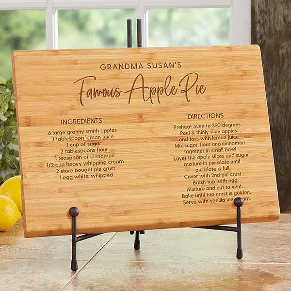 Personalized Bamboo Cutting Board Pineapple, Family Name, Established Year (or Date) in Circle - Medium