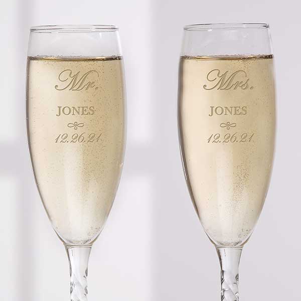 personalised mr and mrs champagne glasses