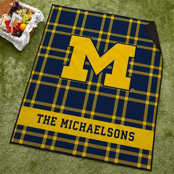 NCAA Michigan Wolverines Personalized Plaid Picnic Blanket - 49508