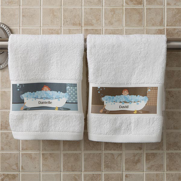 9491   Bathtub Couple Characters Collection© Personalized Hand Towel 